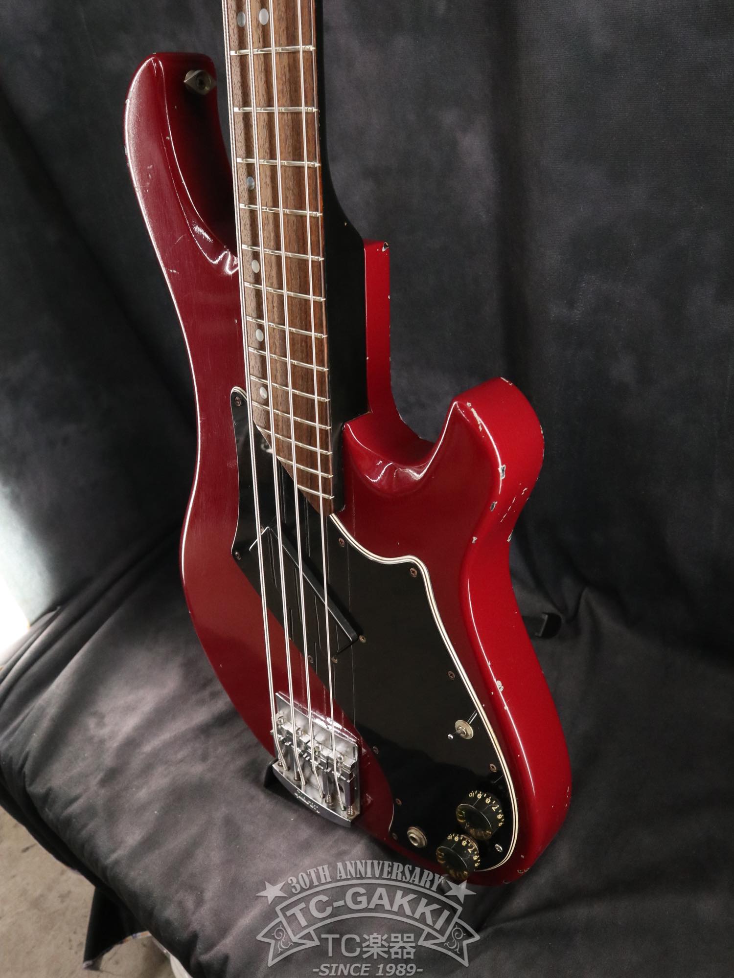 Gibson Victory Bass Standard Refinish von 1982