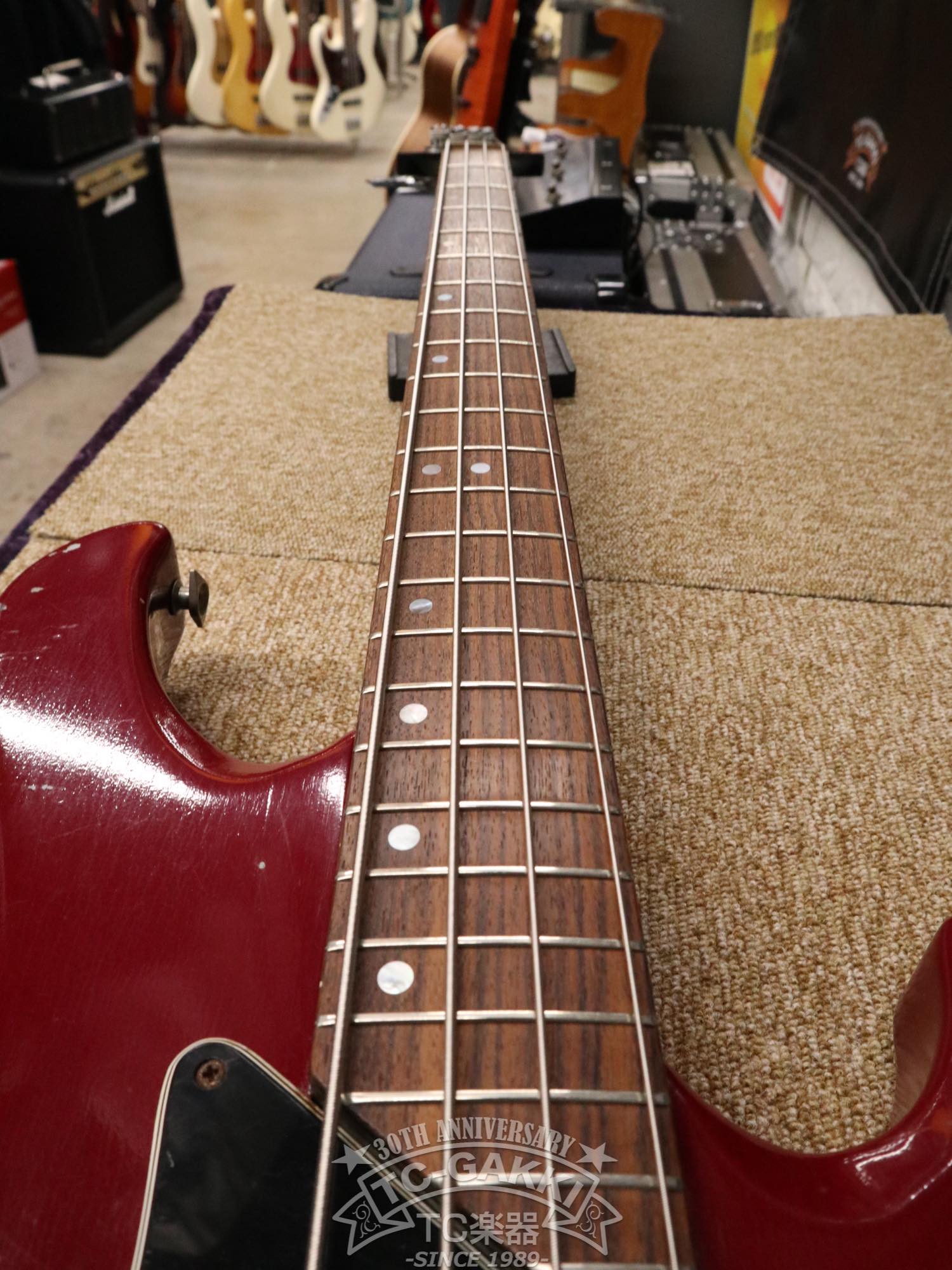 Gibson Victory Bass Standard Refinish von 1982