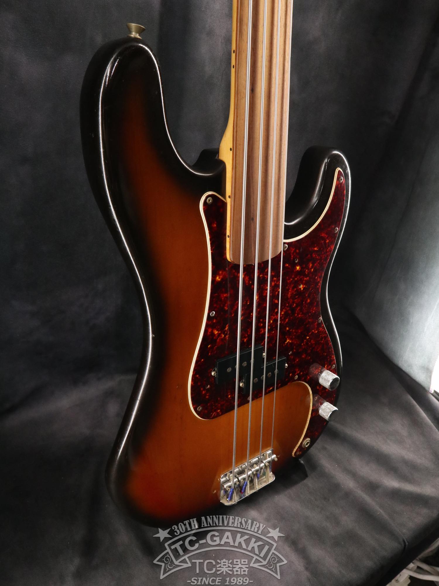 Precision Bass bundlos 