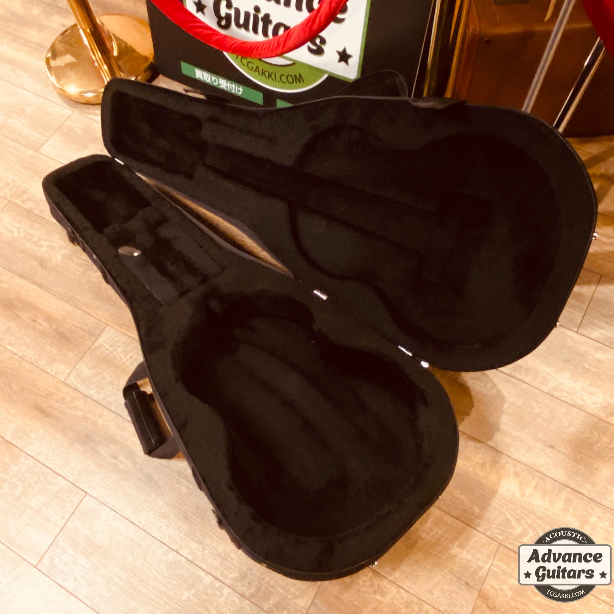 Semi Hardcase for Acoustic Guitar - TC楽器 - TCGAKKI