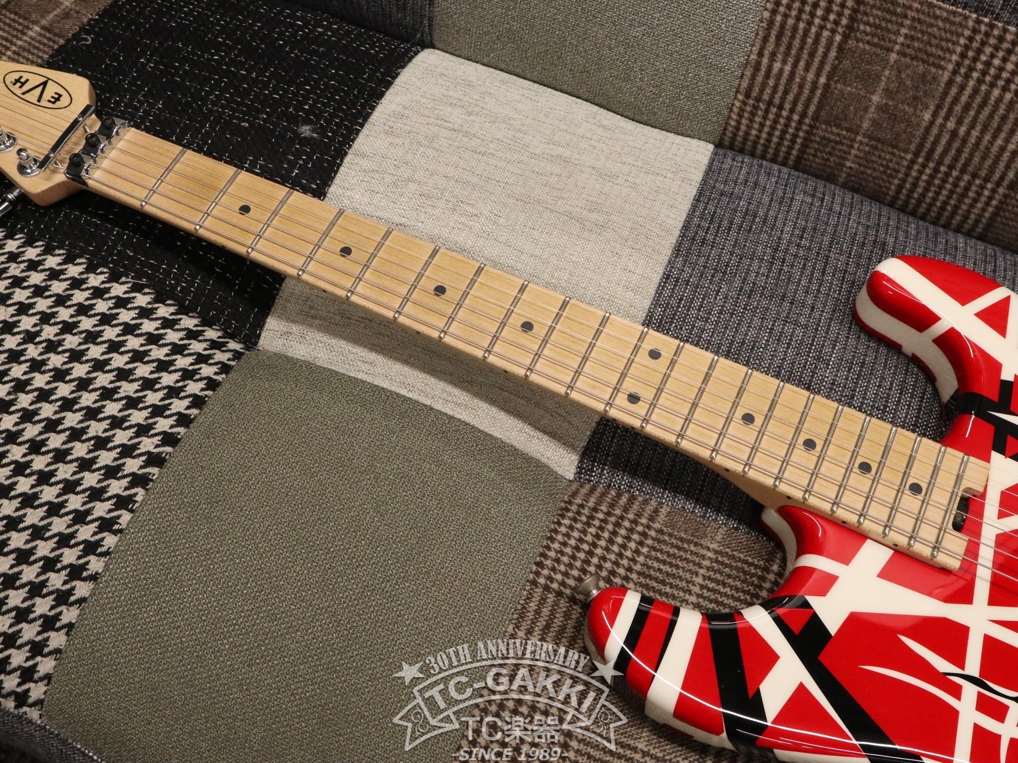 Striped Red with Black Stripes - TC楽器 - TCGAKKI