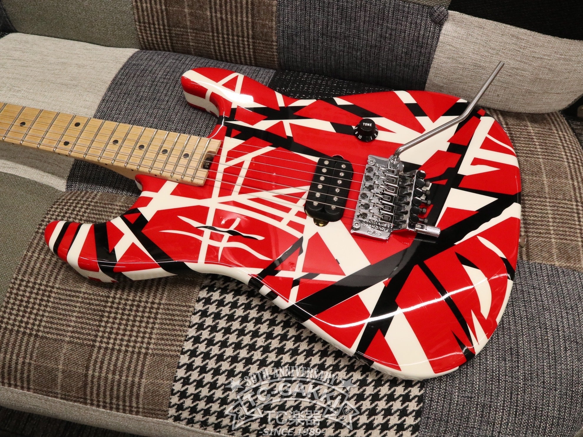 Striped Red with Black Stripes - TC楽器 - TCGAKKI