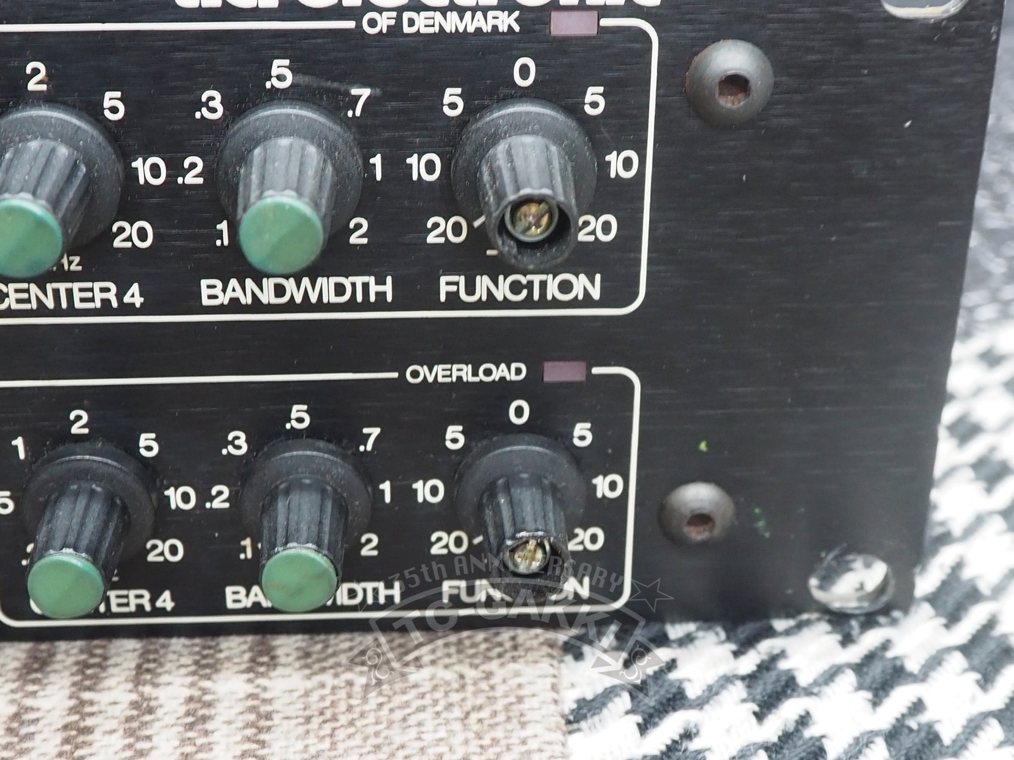 TC2240 PARAMETRIC EQUALIZER/PREAMPLIFIER - TC楽器 - TCGAKKI