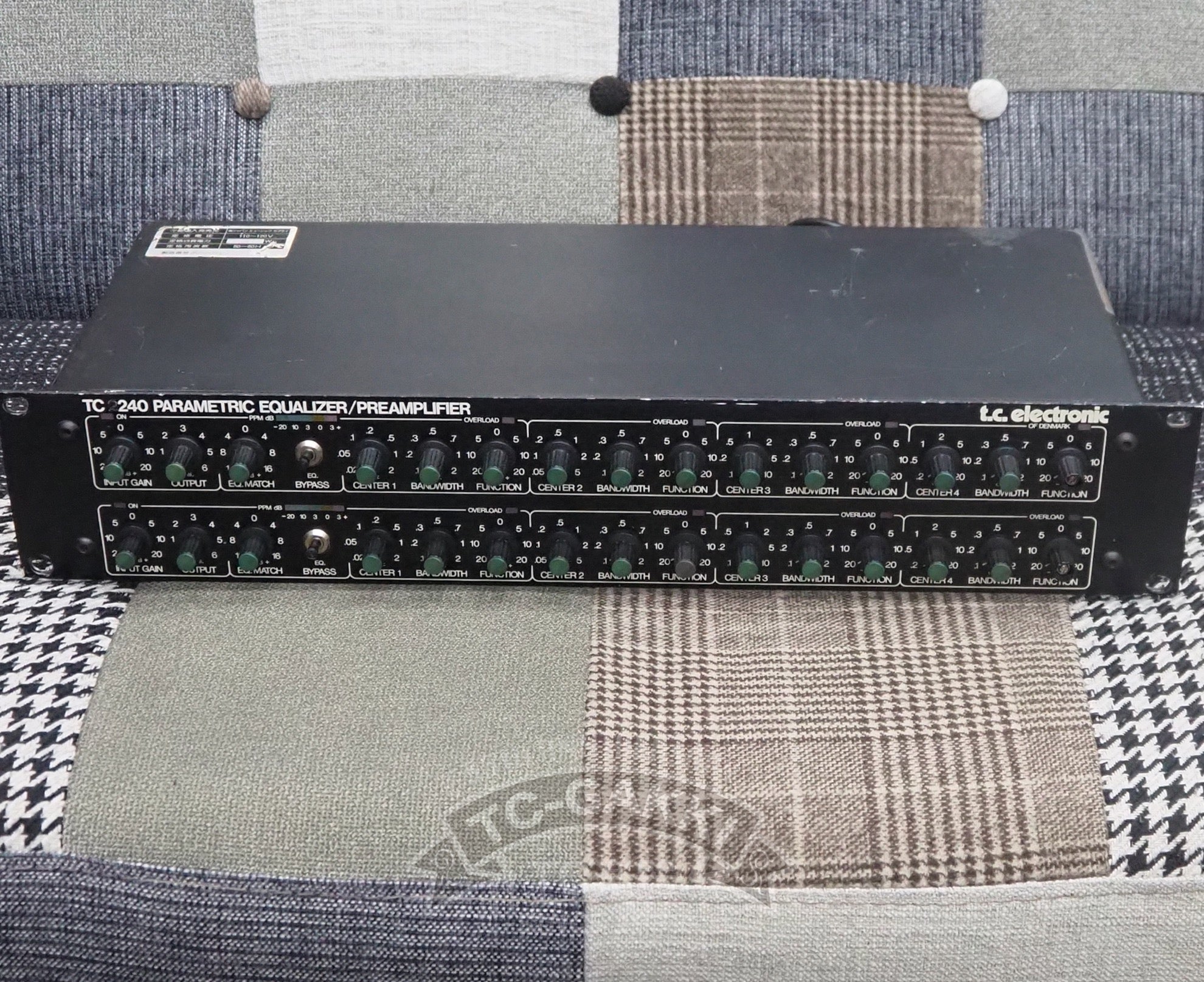 TC2240 PARAMETRIC EQUALIZER/PREAMPLIFIER - TC楽器 - TCGAKKI