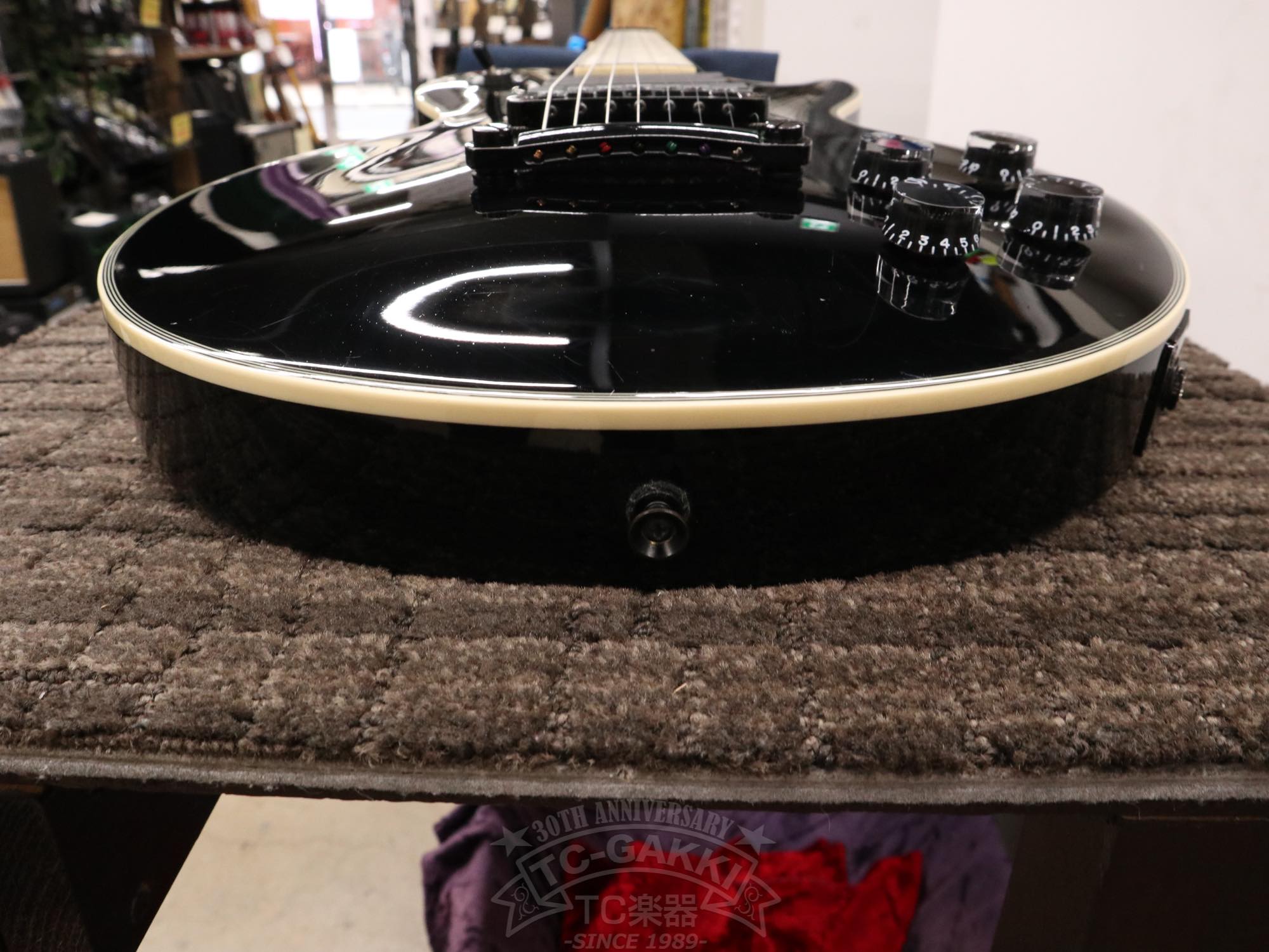 Epiphone Limited- Edition Matthew K. Heafy Les Paul Custom