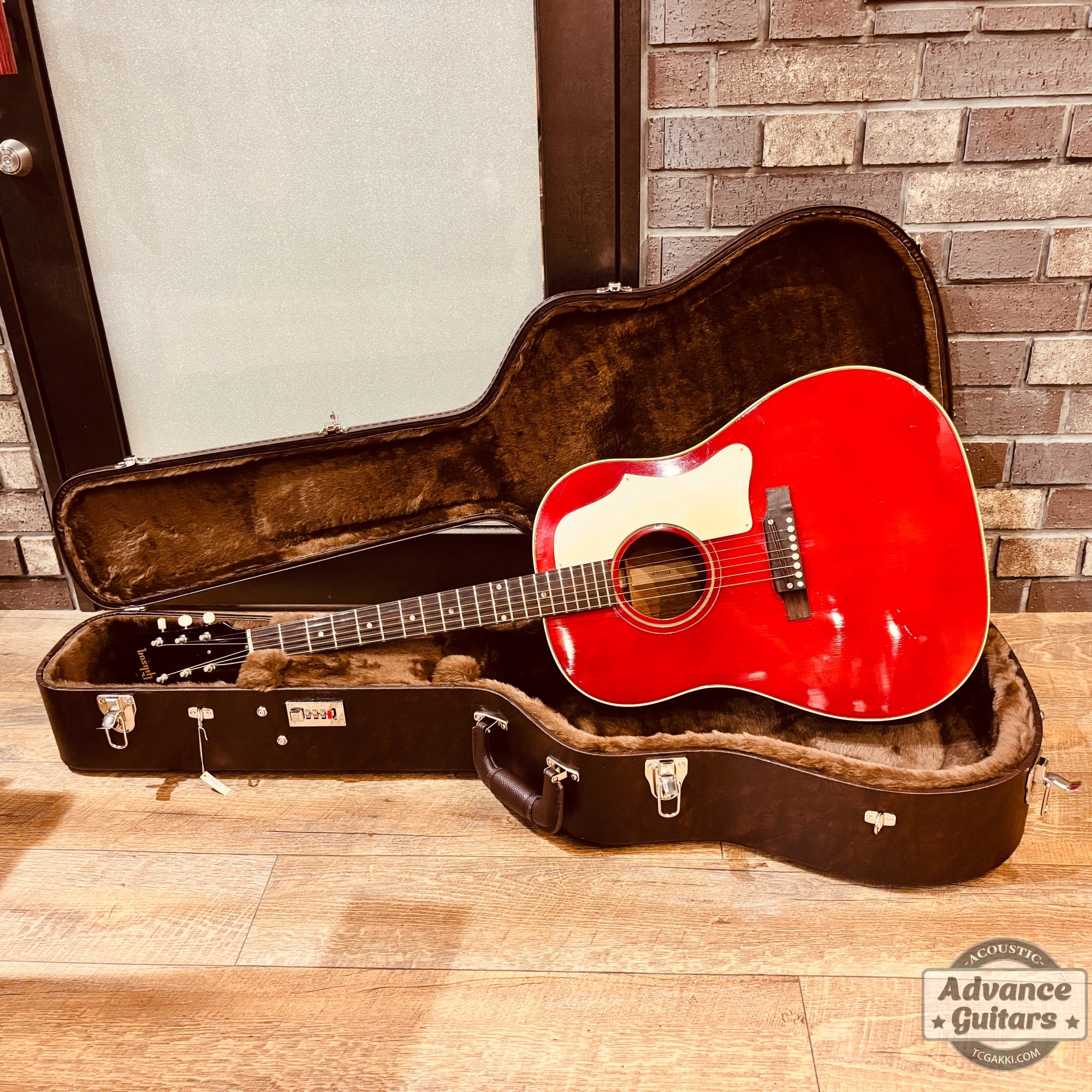 Gibson 1967年製 J-45 Cherry Red