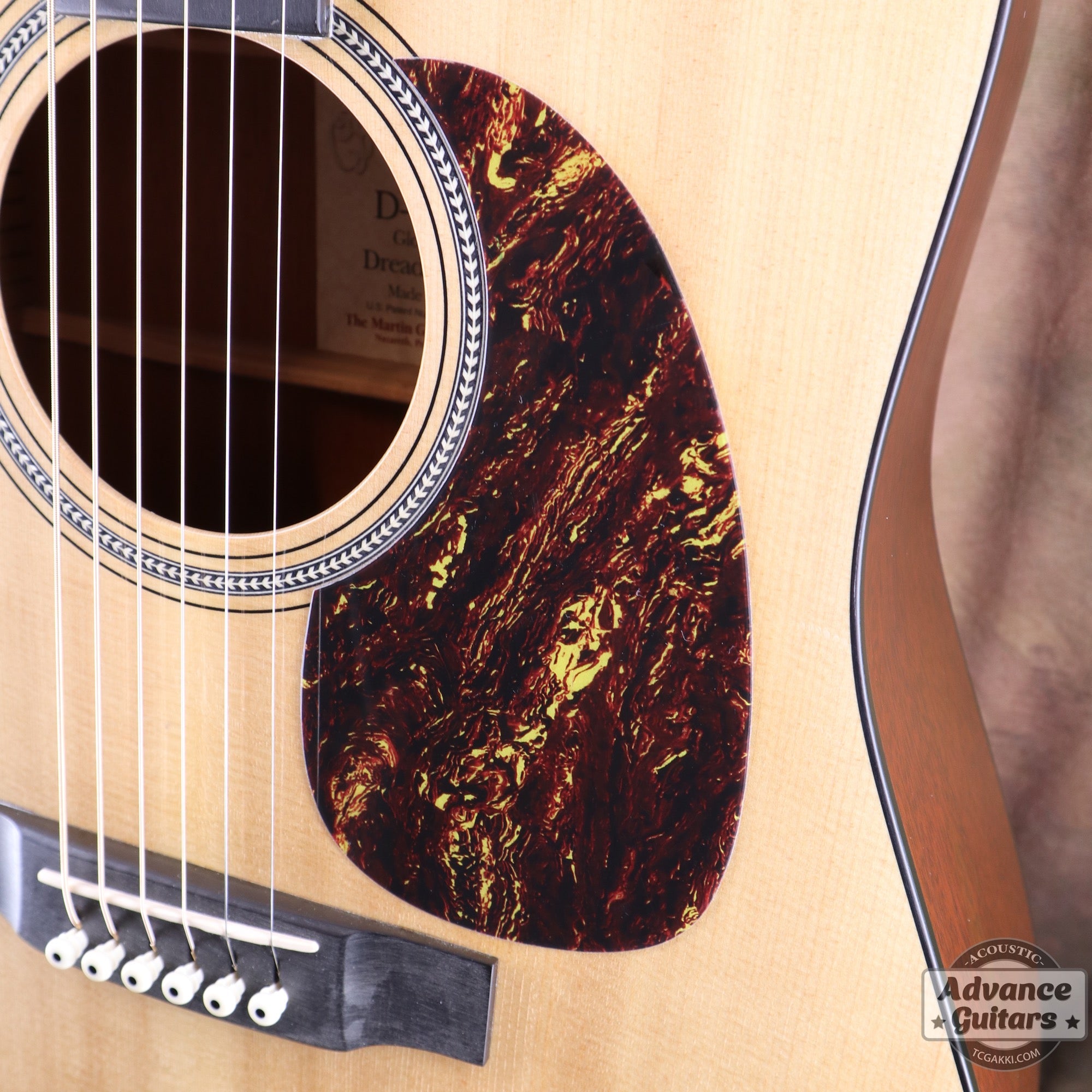 Martin 2004년산 D-16GT