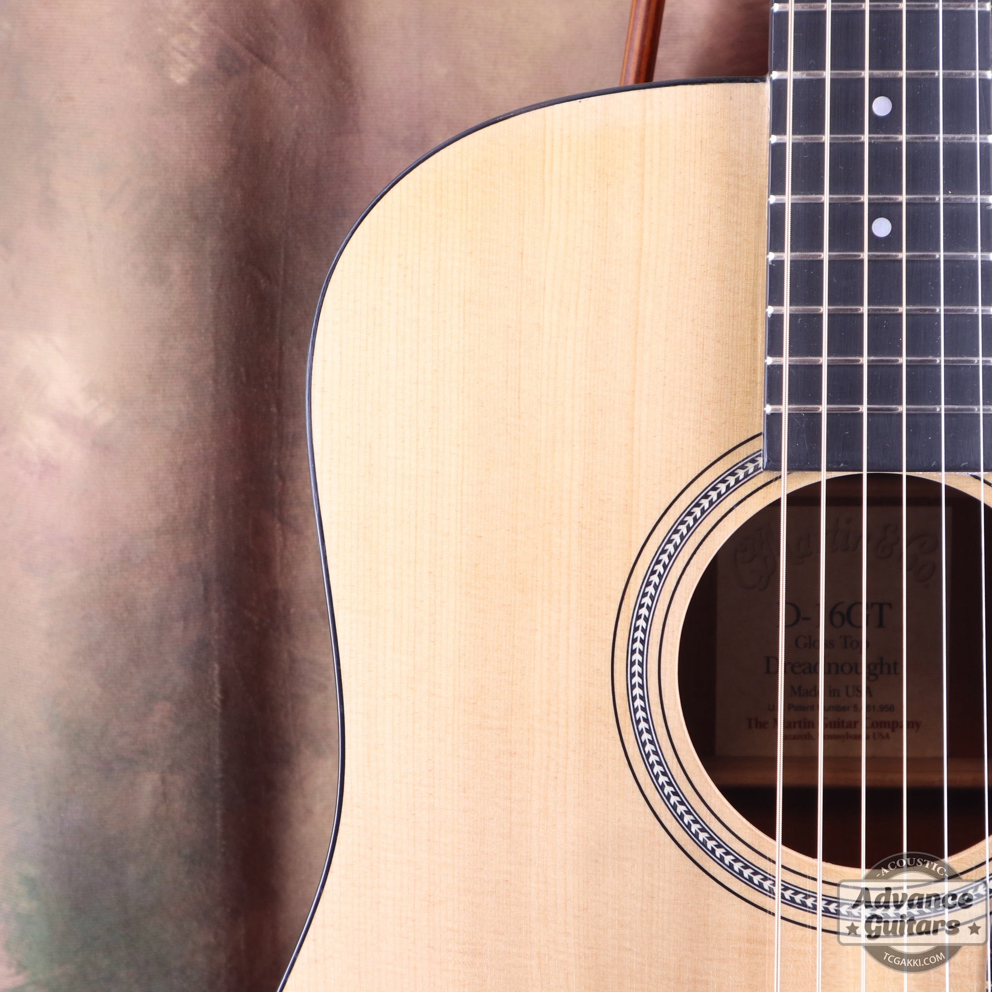 Martin 2004년산 D-16GT