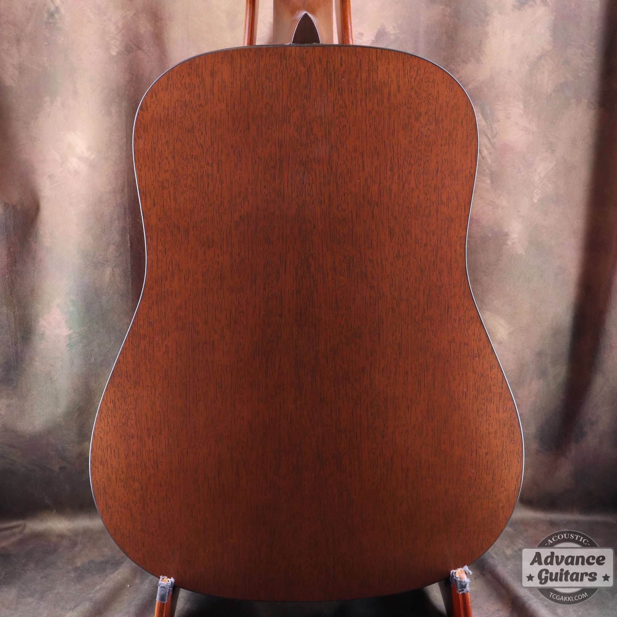 Martin 2004년산 D-16GT