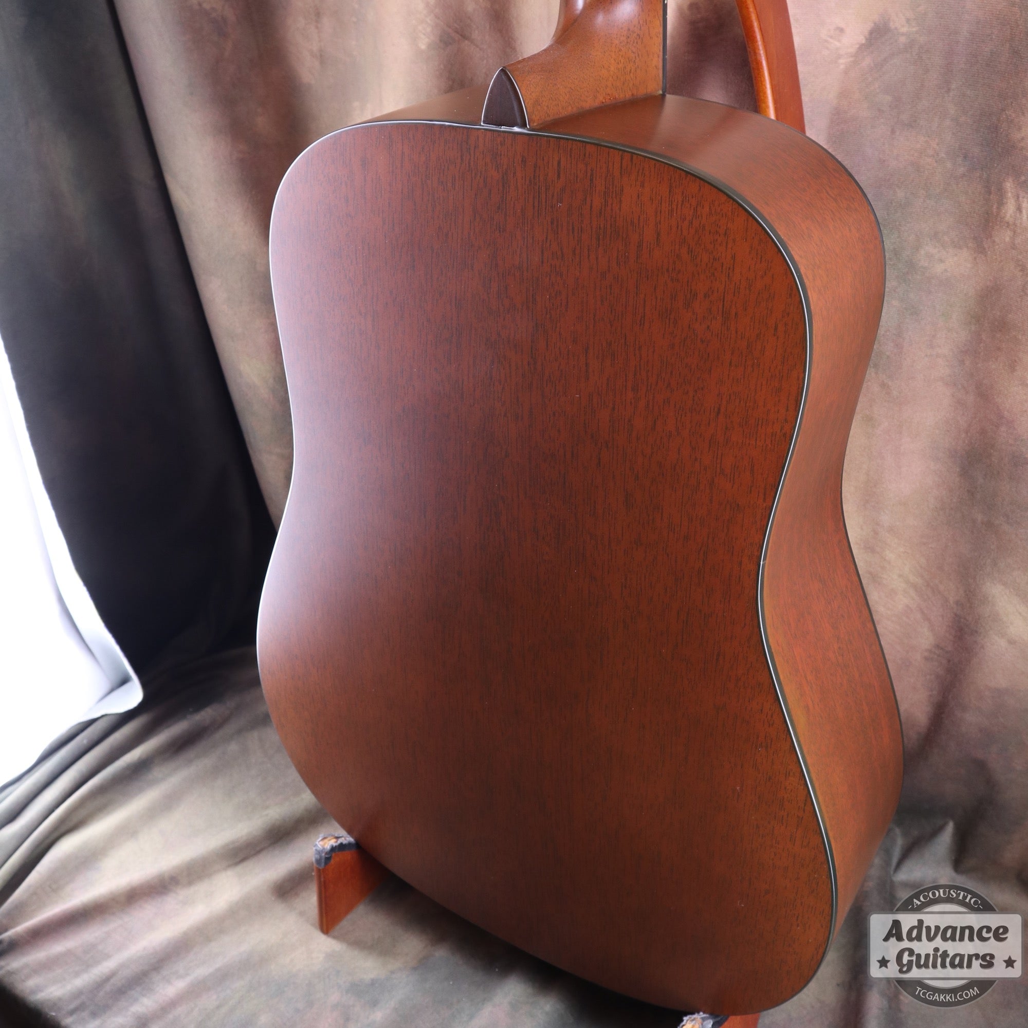 Martin 2004년산 D-16GT