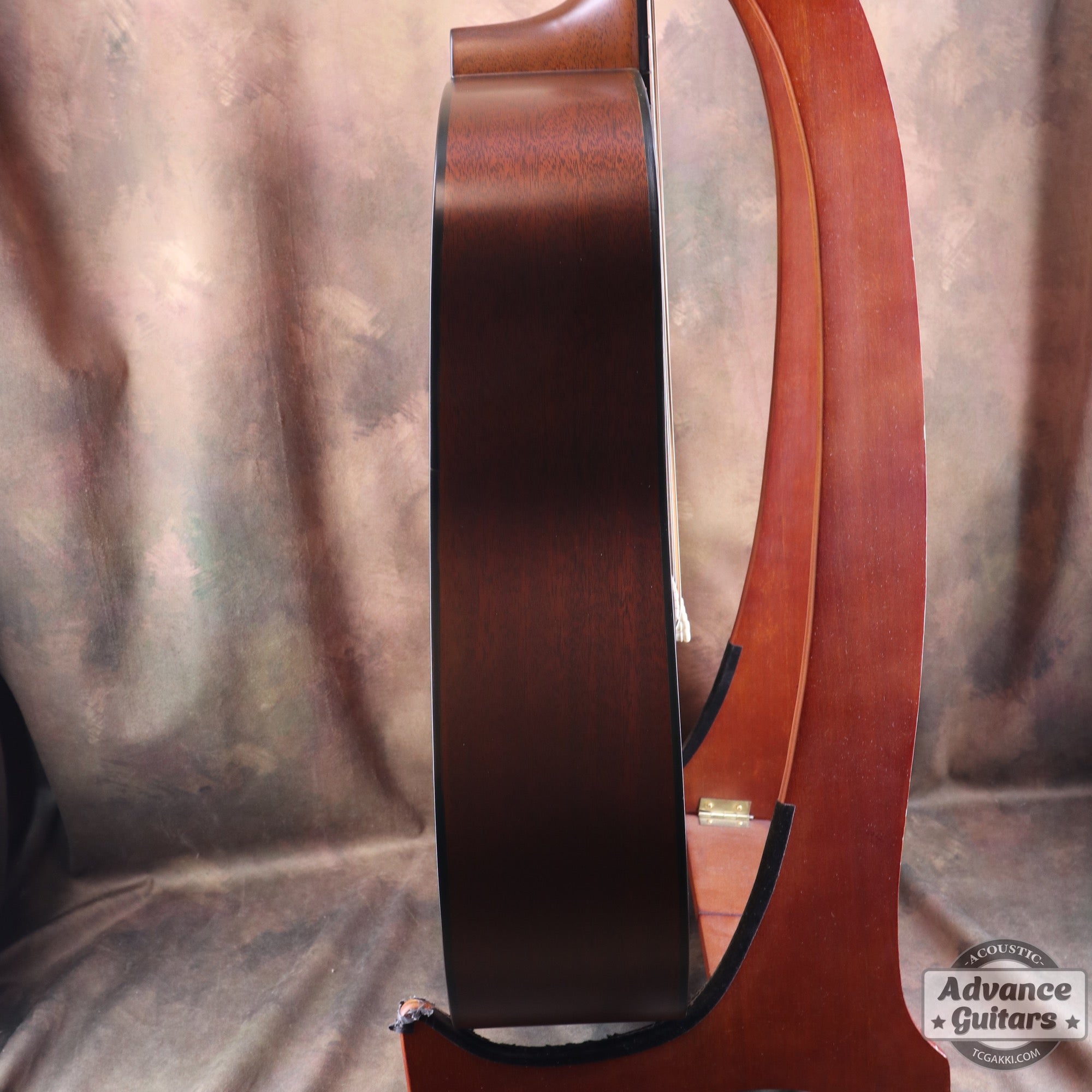 Martin 2004년산 D-16GT