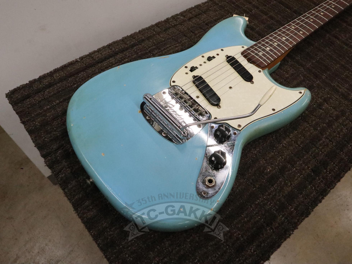 Fender 1966 Mustang Daphne Blue