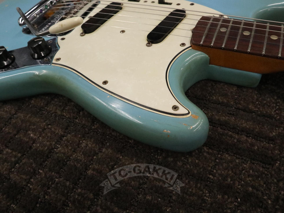 Fender 1966 Mustang Daphne Blue
