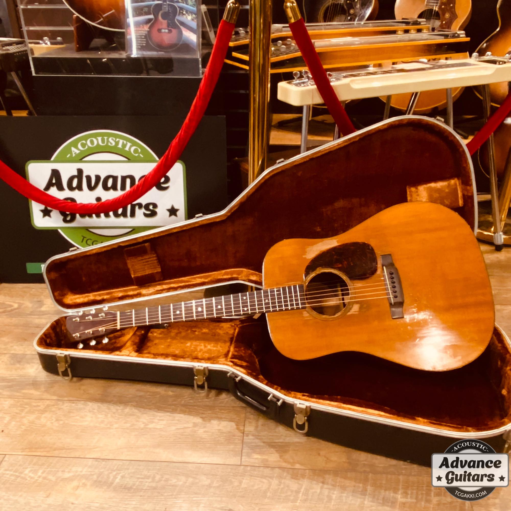 Mahogany Roaring] 1960 D-18