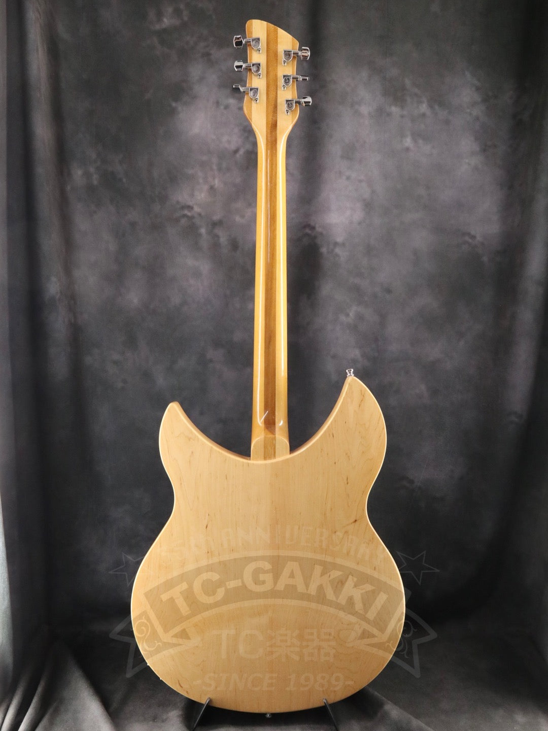 Rickenbacker 330