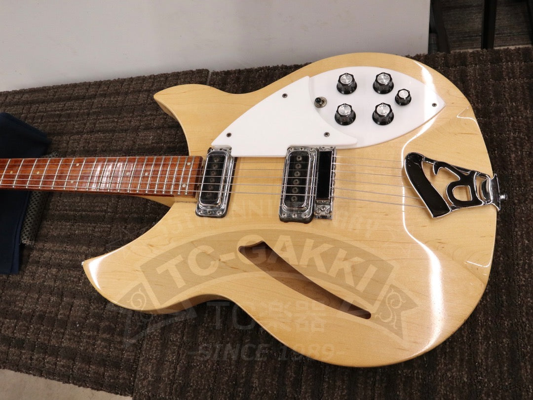 Rickenbacker 330