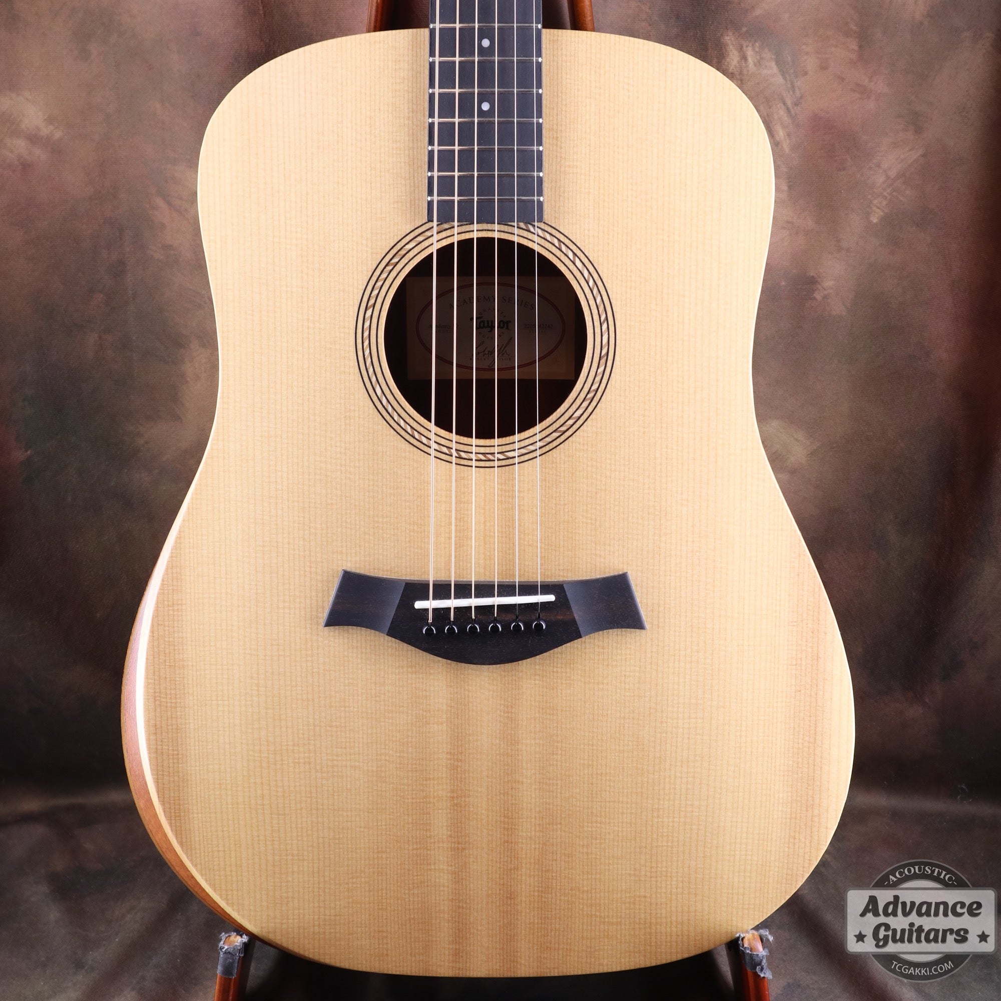 Taylor 2022年製 Academy 10