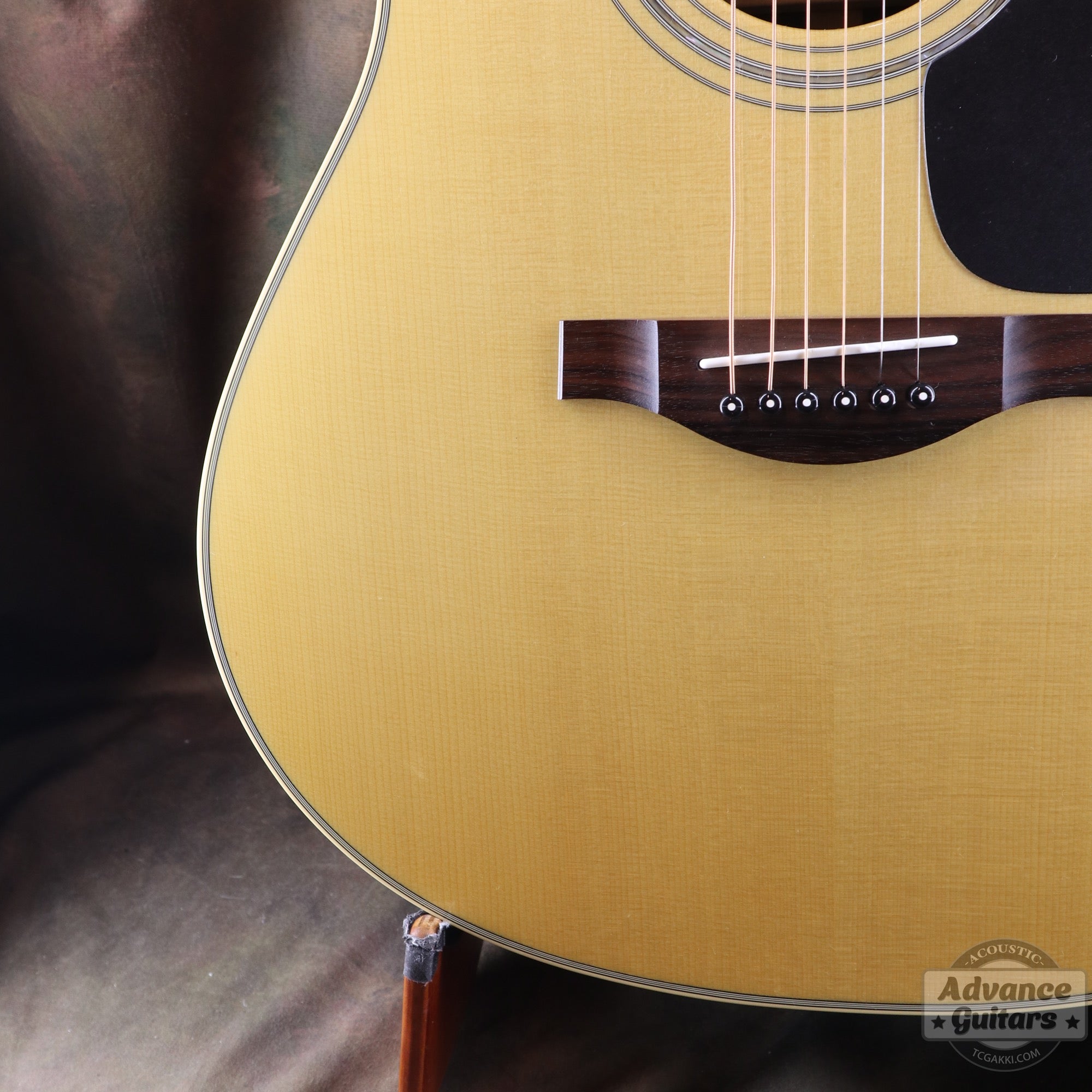 YAMAHA LL6