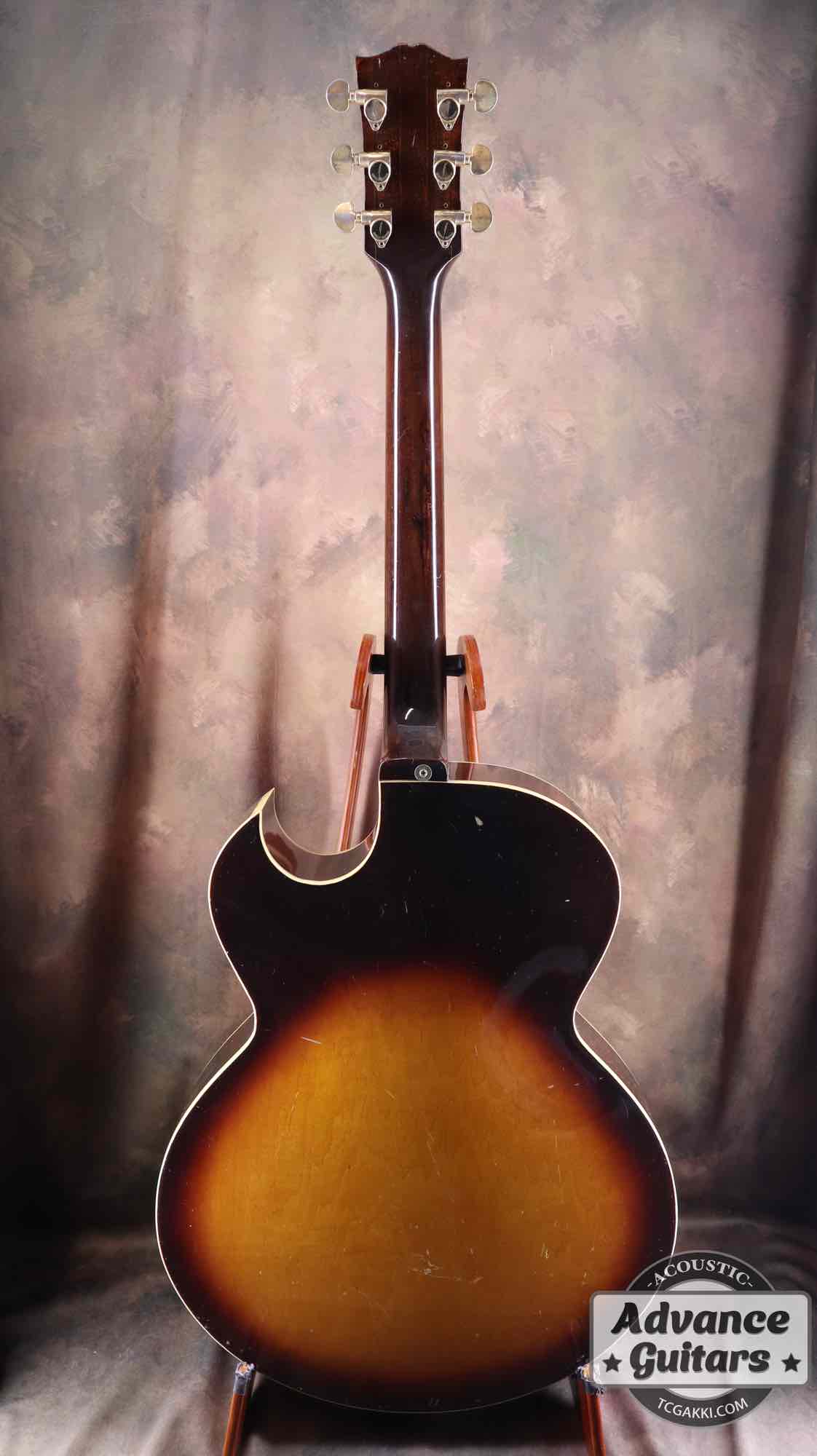 Chaki 1970s P-2