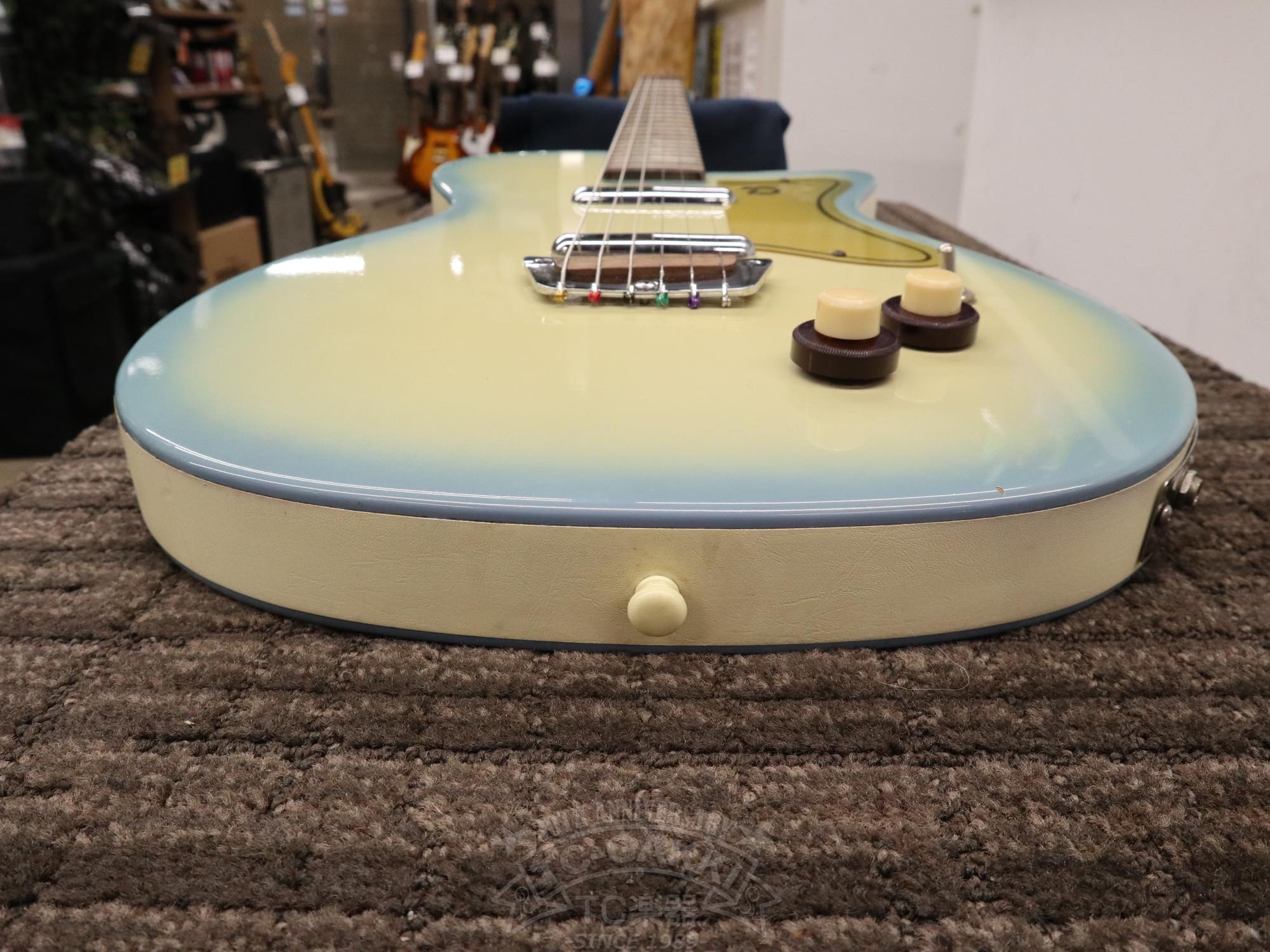Danelectro 56-U2 Reissue