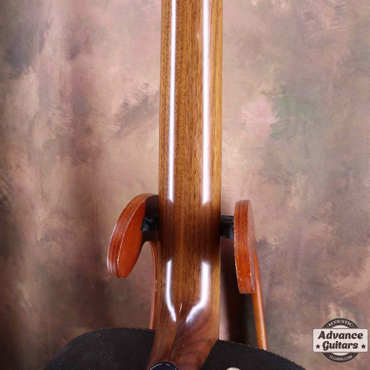 Ovation  1984年製 Super Adamas 1687-8