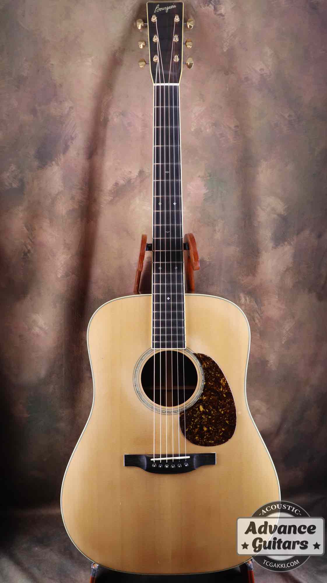 D-150 CUSTOM 