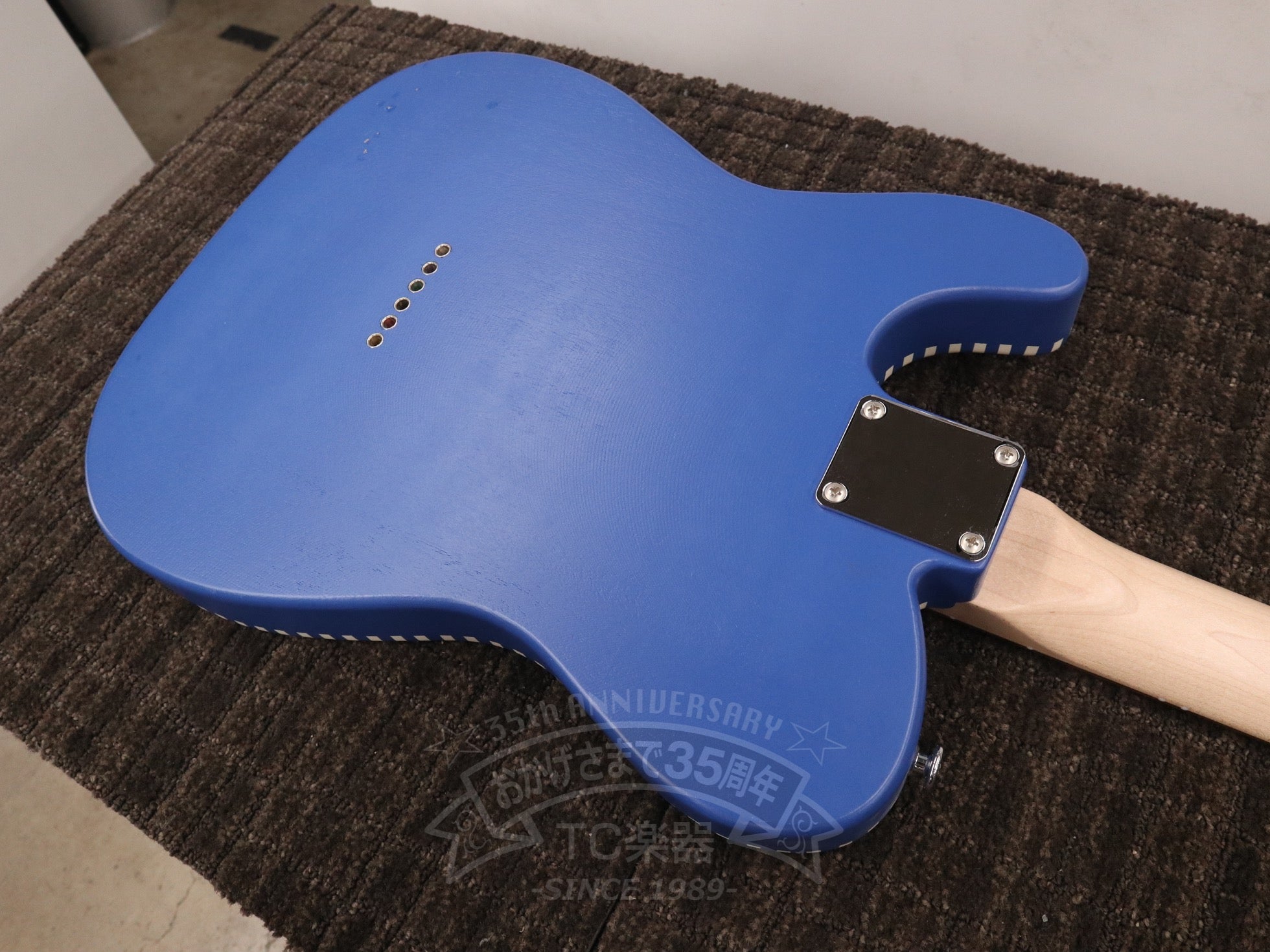 V3 Curacao Blue