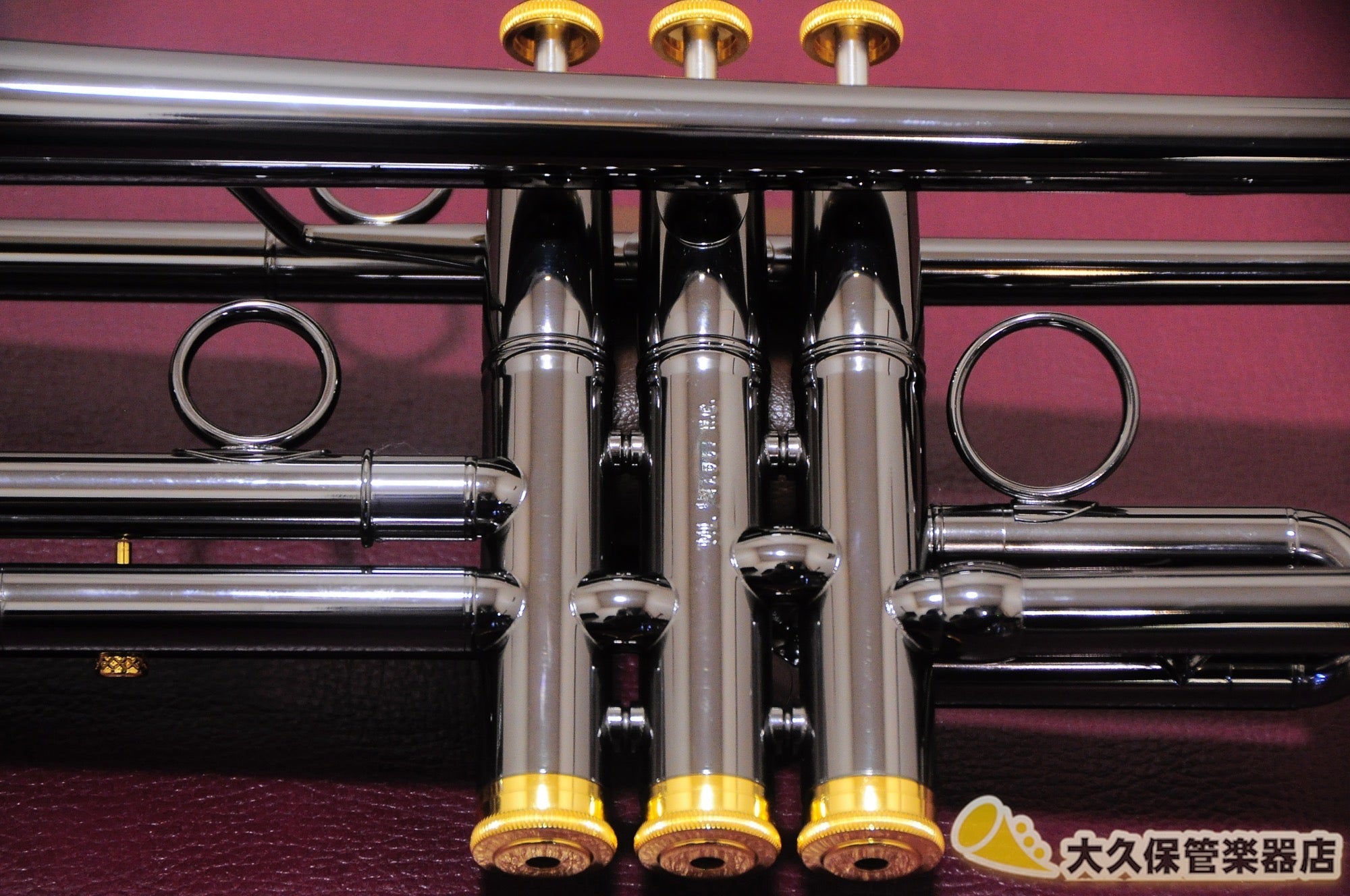 クイーン・ブラス “ZORRO”MODEL II Black Nickel Plated (新品)