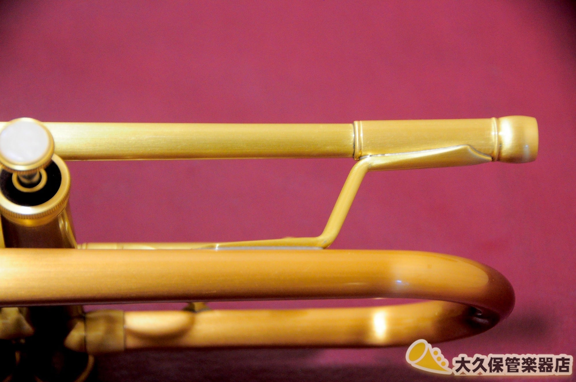 クイーン・ブラス “ZORRO”MODEL II Satin Lacquer Red Brass Bell (新品) - TC楽器 - TCGAKKI