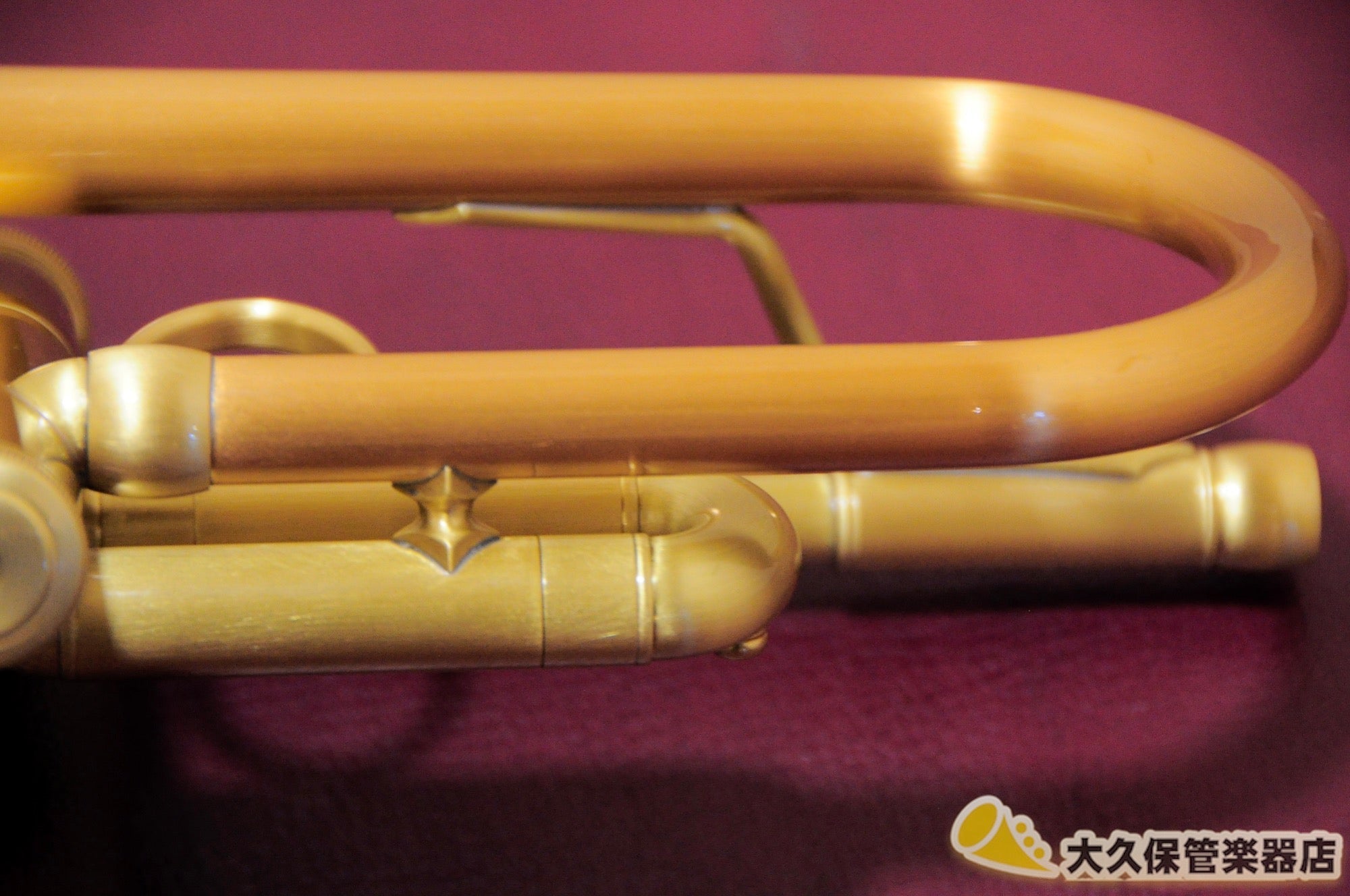 クイーン・ブラス “ZORRO”MODEL II Satin Lacquer Red Brass Bell (新品) - TC楽器 - TCGAKKI