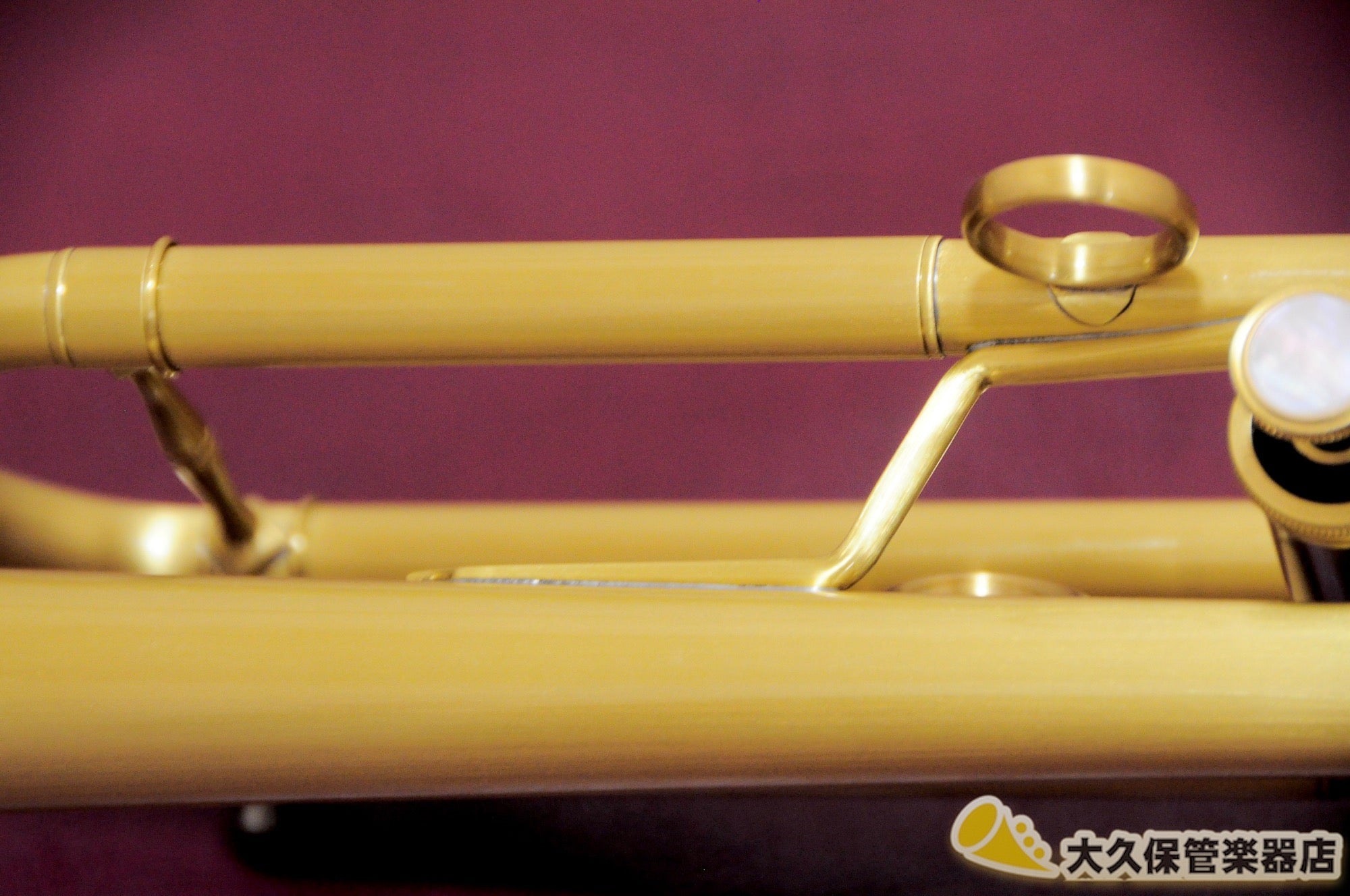 クイーン・ブラス “ZORRO”MODEL II Satin Lacquer Yellow Brass Bell (新品) - TC楽器 - TCGAKKI