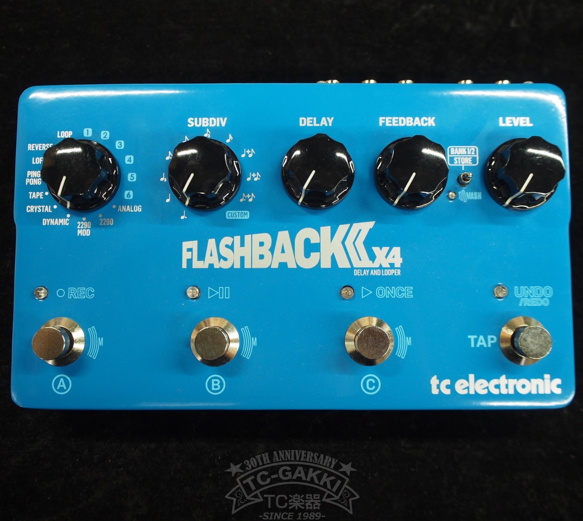 FLASHBACK II(2) X4 DELAY AND LOOPER