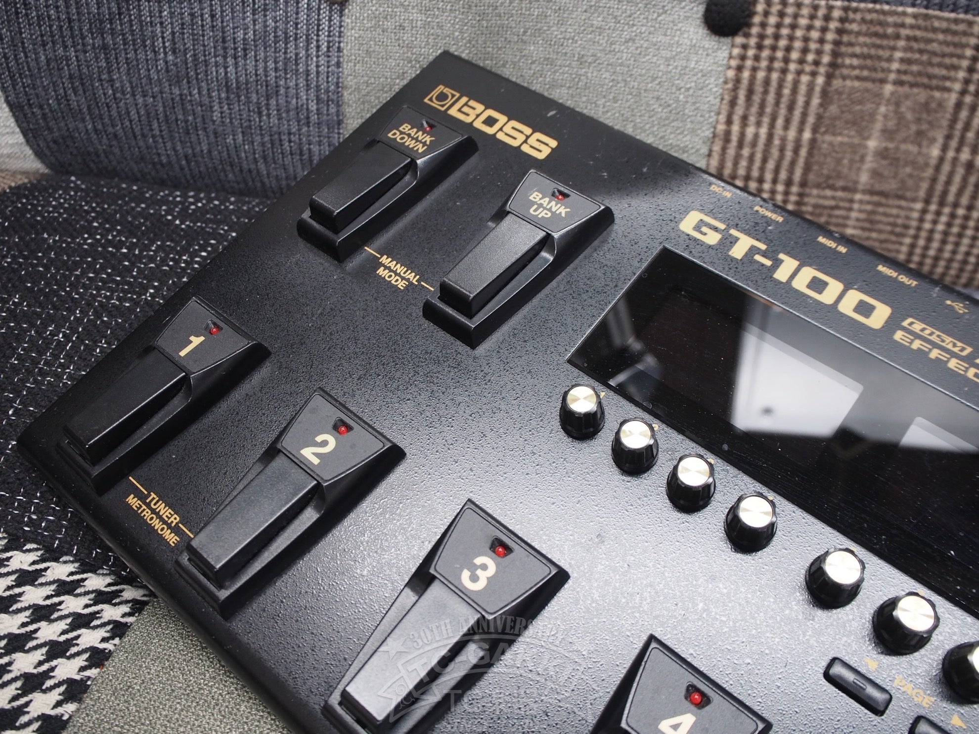 GT-100 COSM AMP EFFECTS PROCESSOR