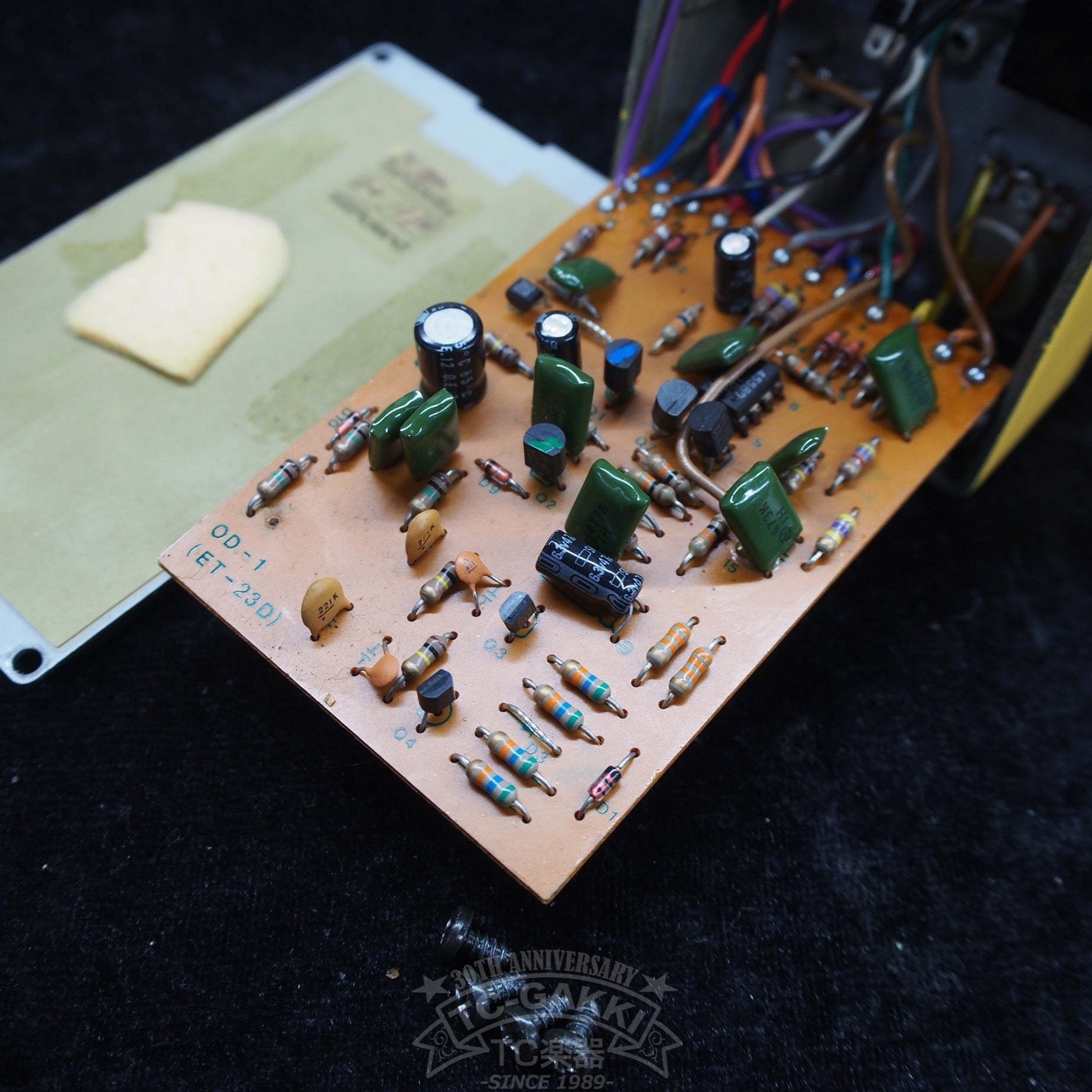 BOSS OD-1 オーバードライブ 黒ラベル 1983年製 JRCオペアンプ BOSS OD-1 オーバードライブ 黒ラベル 1983年製 JRCオペアンプ BOSS OD